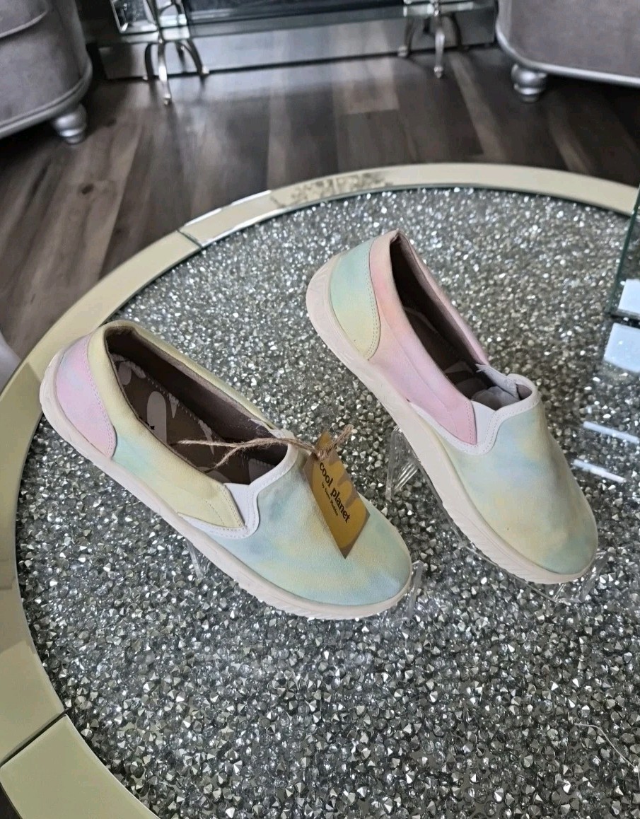 NIB STEVE MADDEN COOL PLANET MAISYY WOMEN’S SIZE 8.5