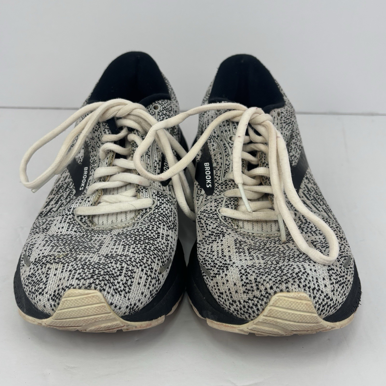 Brooks Adrenaline GTS 21 Womens 8 B Black White Running Shoes 1203291B135