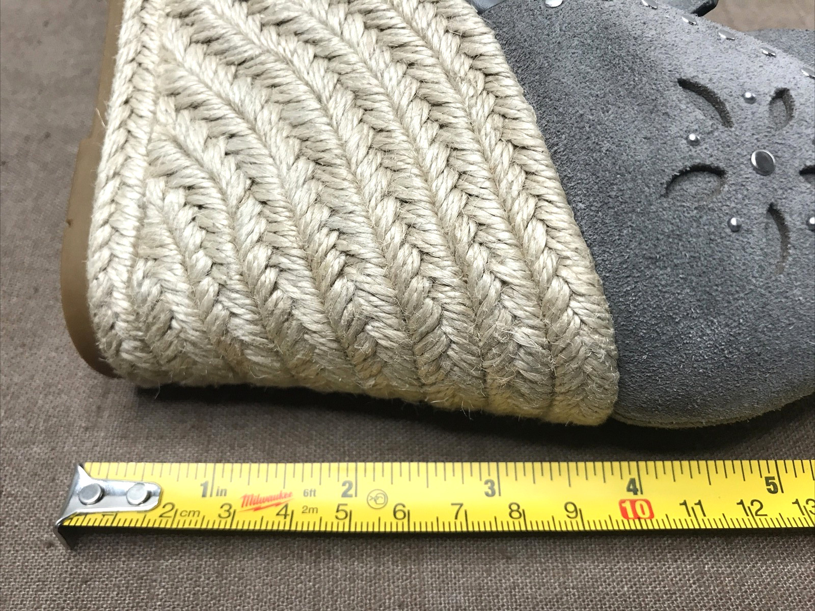 Coach Kelsi Wedge Women’s Espadrille Sandals Size 7B Gray Suede Studded 3.75″