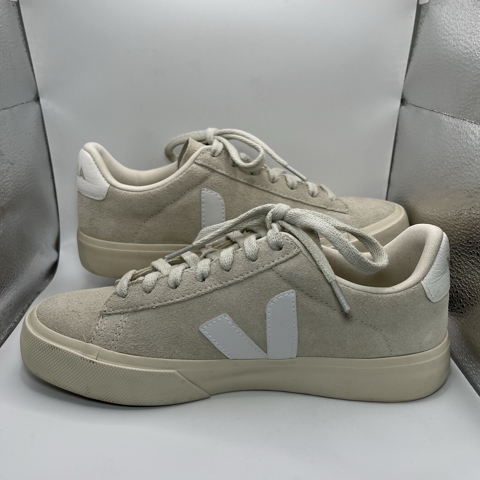 Veja Campo Suede Sneakers Women’s 7 Beige/Natural White Lace Up Shoes BRAZIL EUC