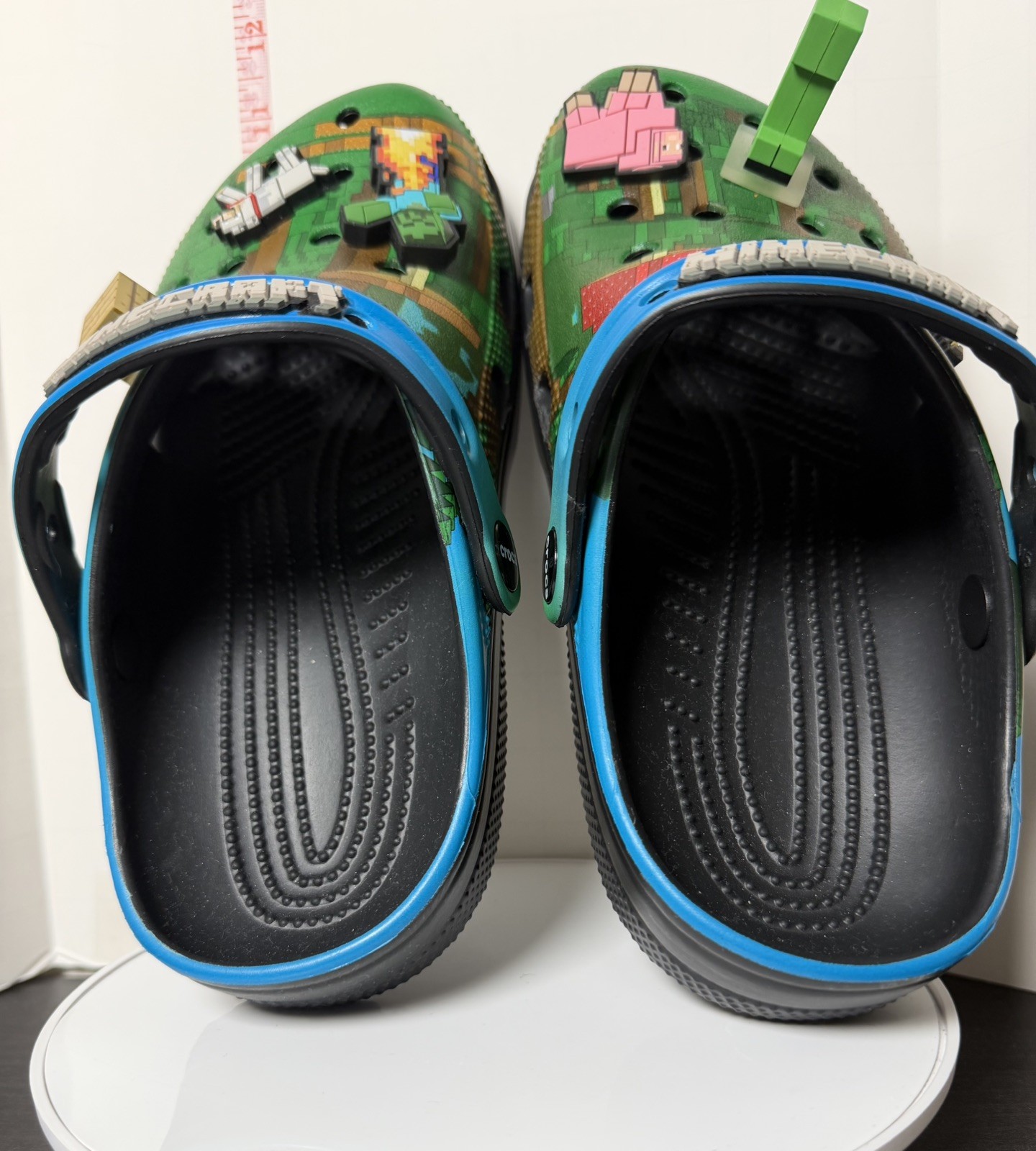 NWOT: Crocs Minecraft Clogs w/ Jibbitz : Women 5, Men 7