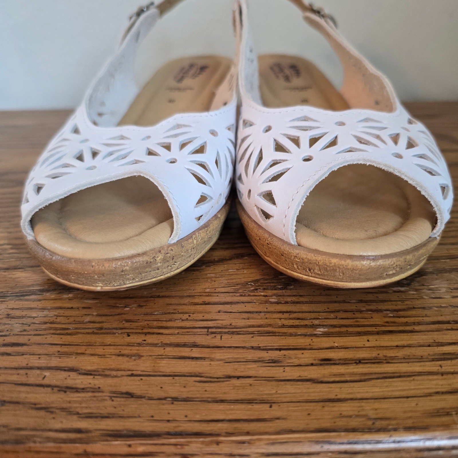 Spring Step Footsie Wedge Sandal Women’s9 White Leather Cutout Coastal Summer