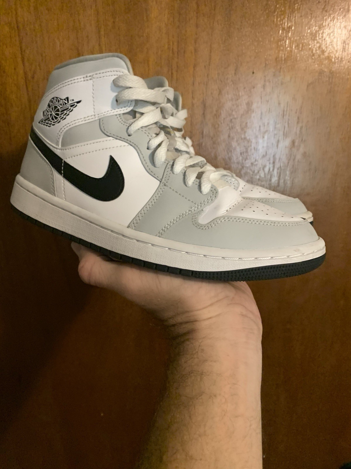 Air Jordan 1 Mid BQ6472-015 Mid Leather Light Smoke Grey (Women US 7.5)