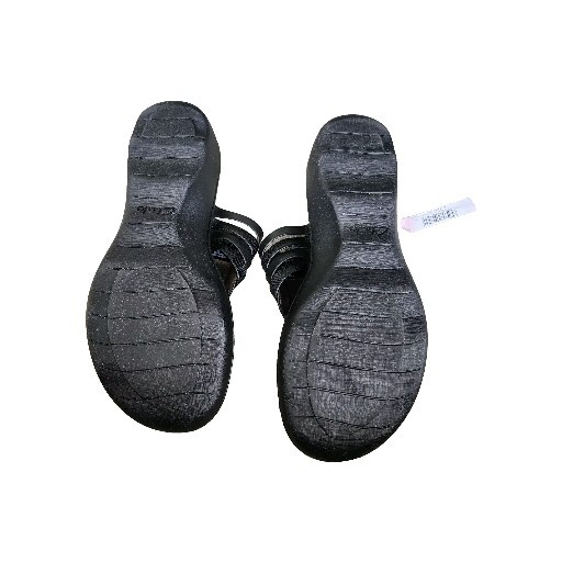 Clarks Womens Phebe Carman Sandal, Black Leather/Synthetic Combi, Size 11