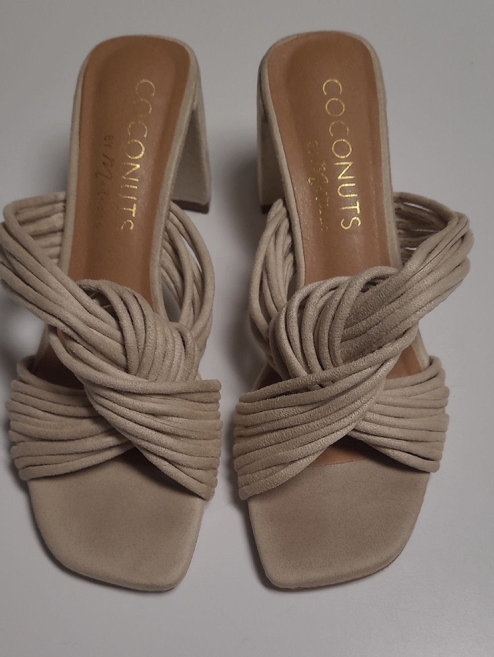 Coconuts by Matisse Roman Taupe Twisted Strap Block Heel Mules – Size 8