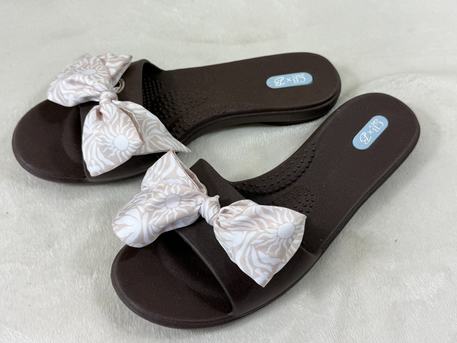 Oka-B Madison Slide Sandals Womens Size M/L Brown Tan White Bow Comfort USA Spa