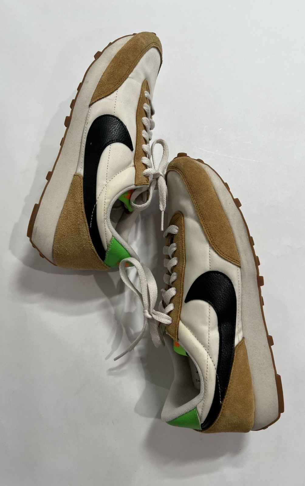 Nike Daybreak Sneakers in Wheat Black