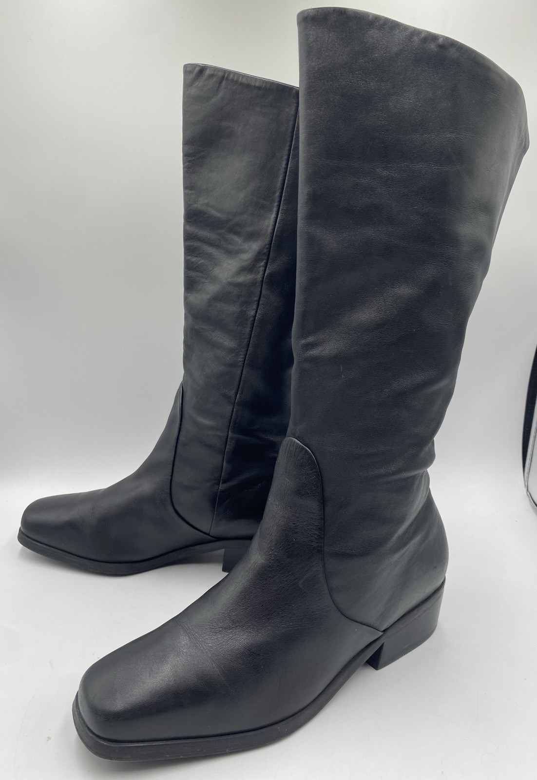 Suzy Womens Size 8 1/2 M Black Leather 13” Shaft Knee High Fashion Boots