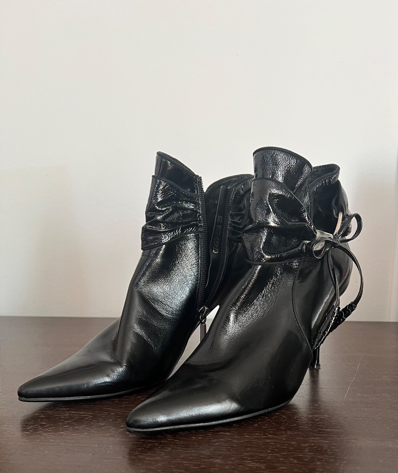 Basconi Black Boots EU 35 Ankle Silver Bow Patent Leather Heels Good Condition