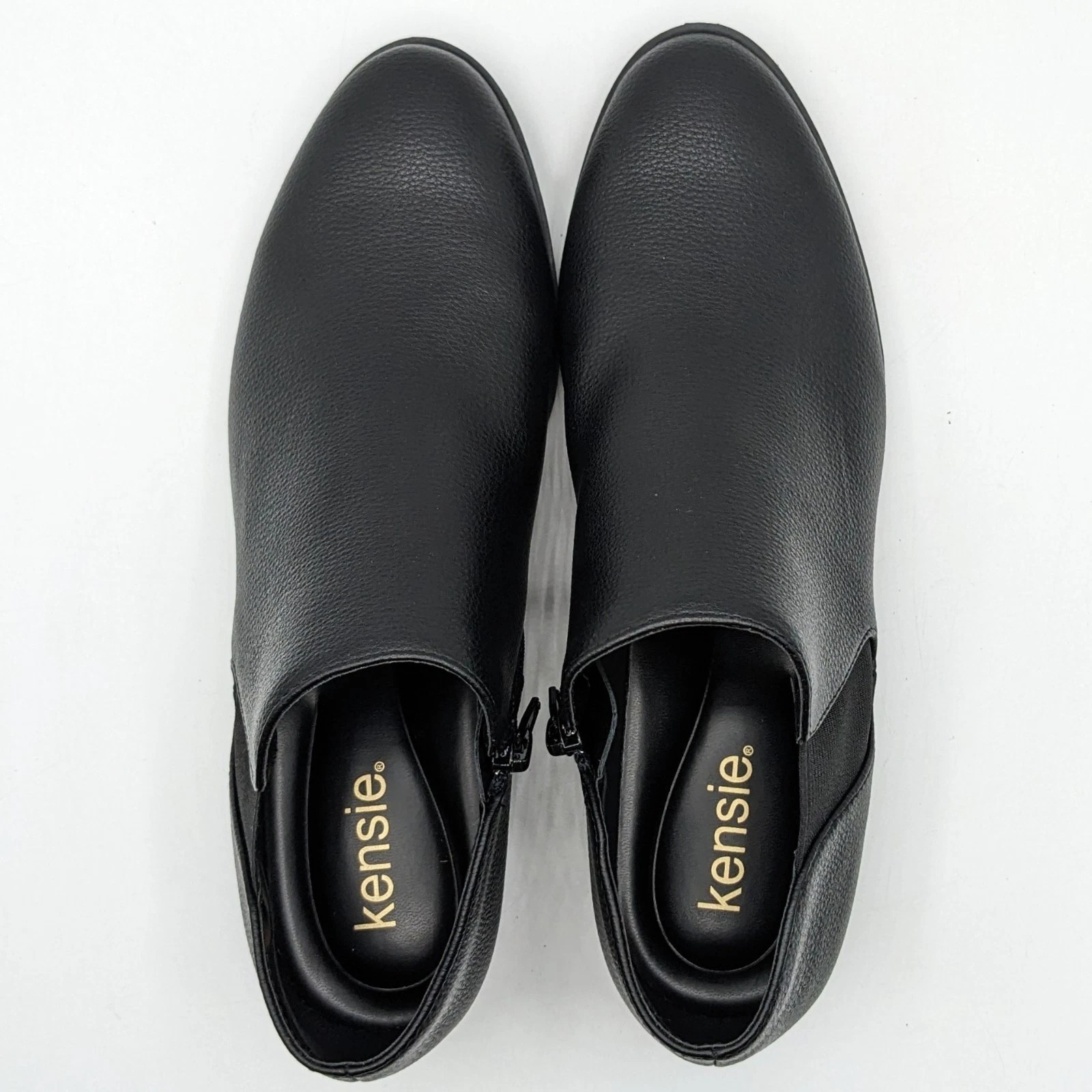 Kensie “Sammy” Faux Pebbled Leather w/ Block Heel & Side Zip Closure (Black) NEW