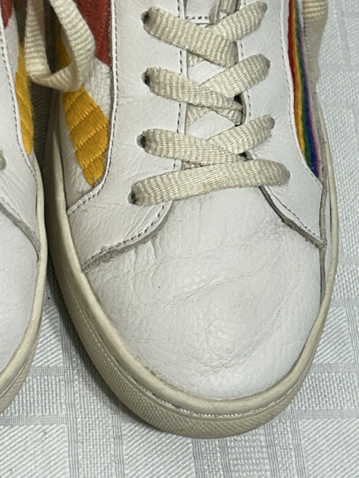 Soludos White Leather Shoe Women’s Size 9 Rainbow Sunrise Embroidery Retro 80s