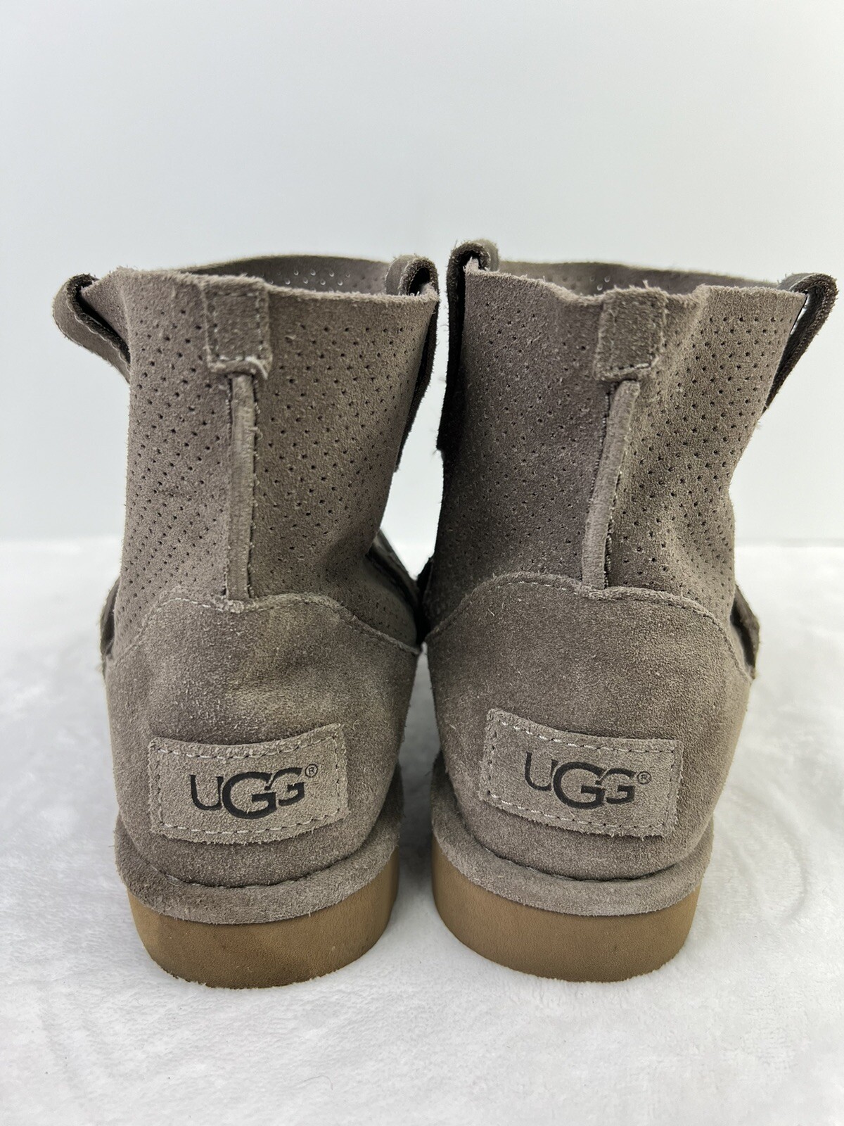 Ugg Classic Mini Perforated Ankle Unlined Boot Leather Gray 1016852 Women Size 6