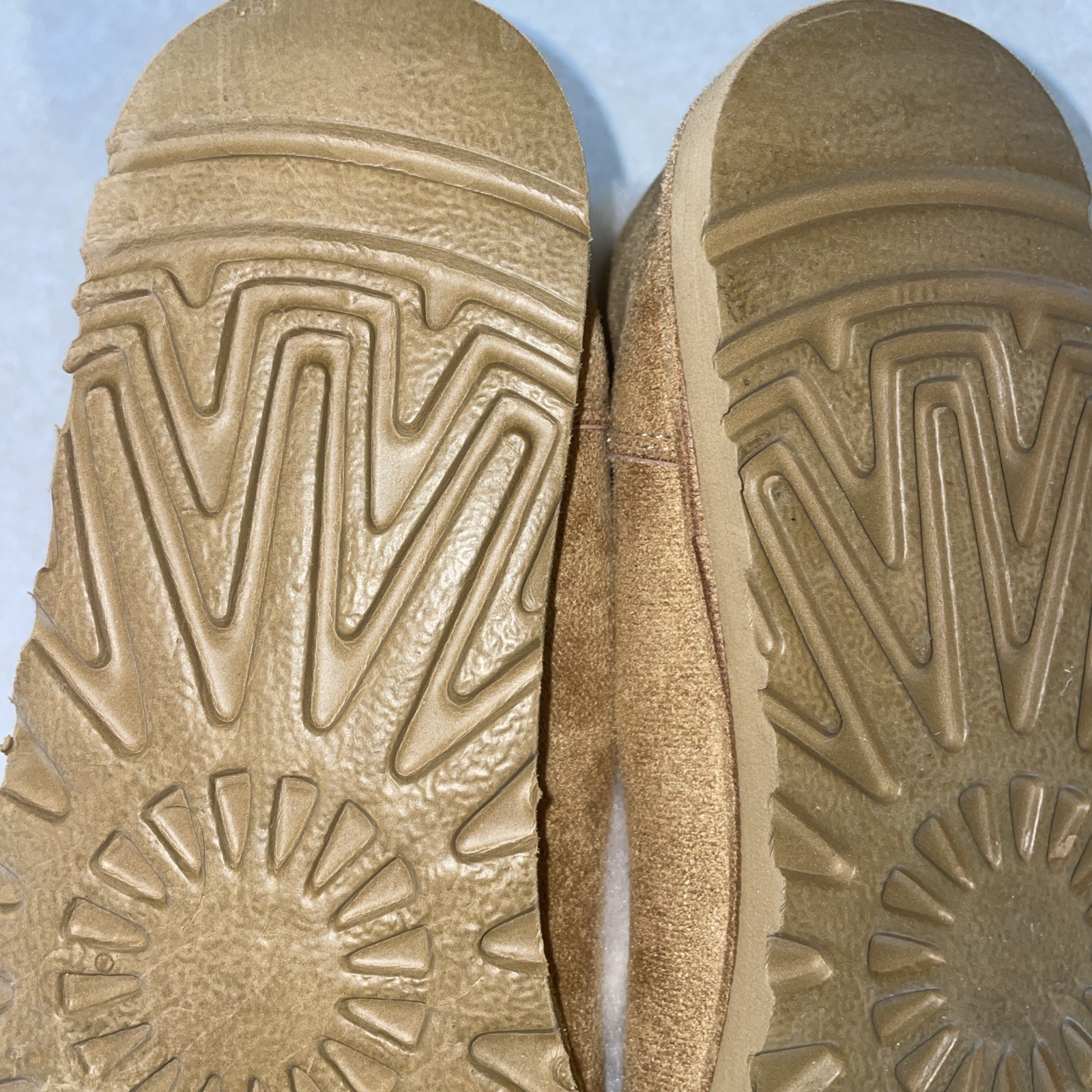 NEW W/O Box Luvvette Odette Ballet Flat Slipper – Womens Size 8-8.5 Suede upper