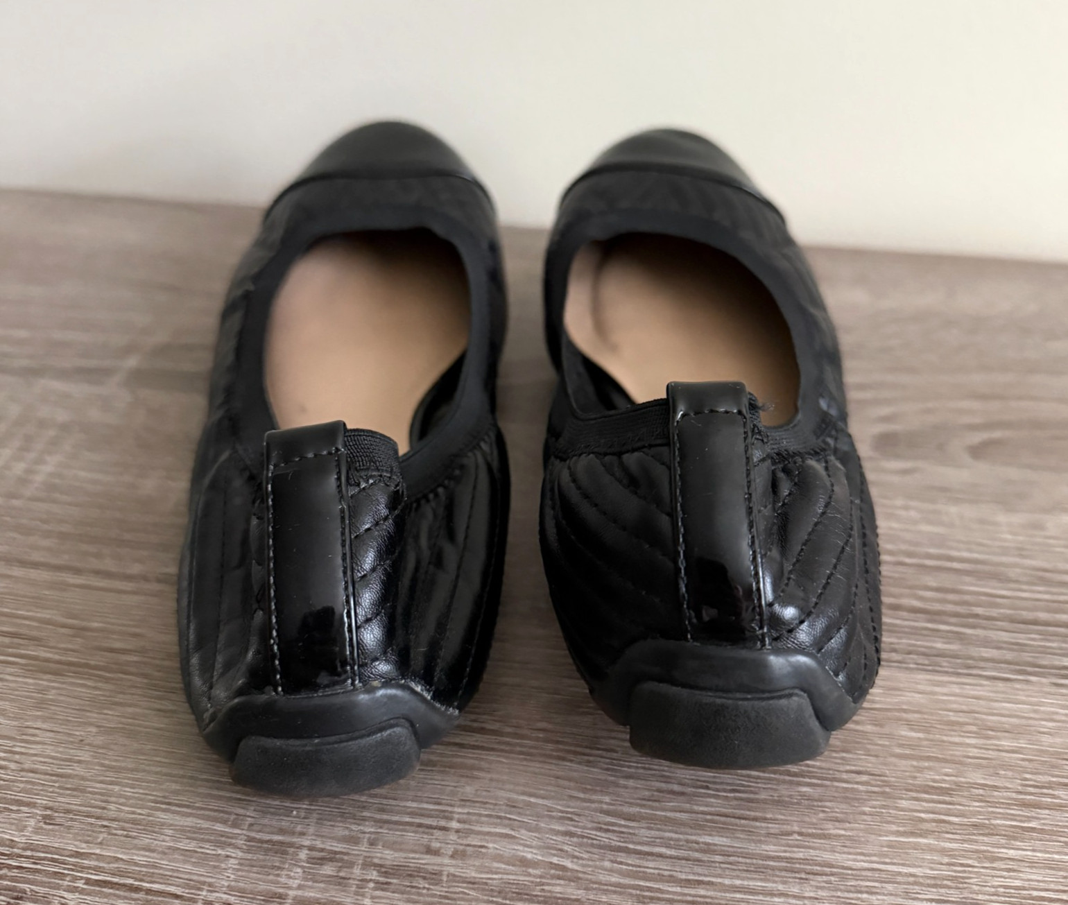 Kelly & Katie – Women’s Black Cap Toe Ballet Flats – US 11
