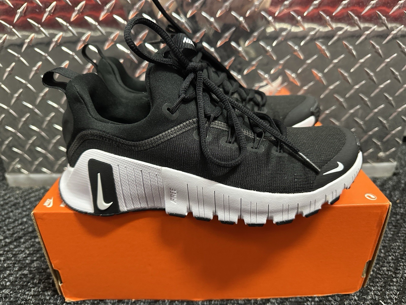 Size 9 – Nike Wmns Free Metcon 6 ‘Black White’ FJ7126-001