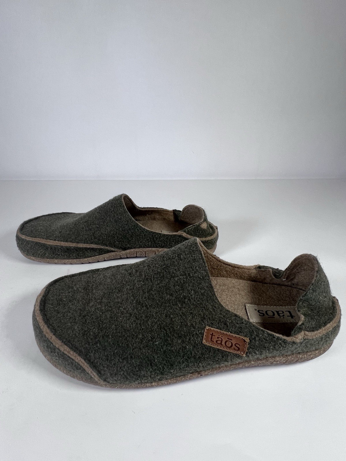 Taos Wool Clogs Unisex Mens 9 Womens 11 Olive Green Slippers 42