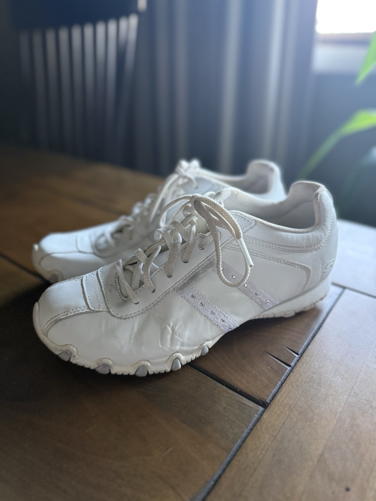 Vintage Skechers White & Silver Bling Dance Cheerleading Gymnastics Band – 7.5
