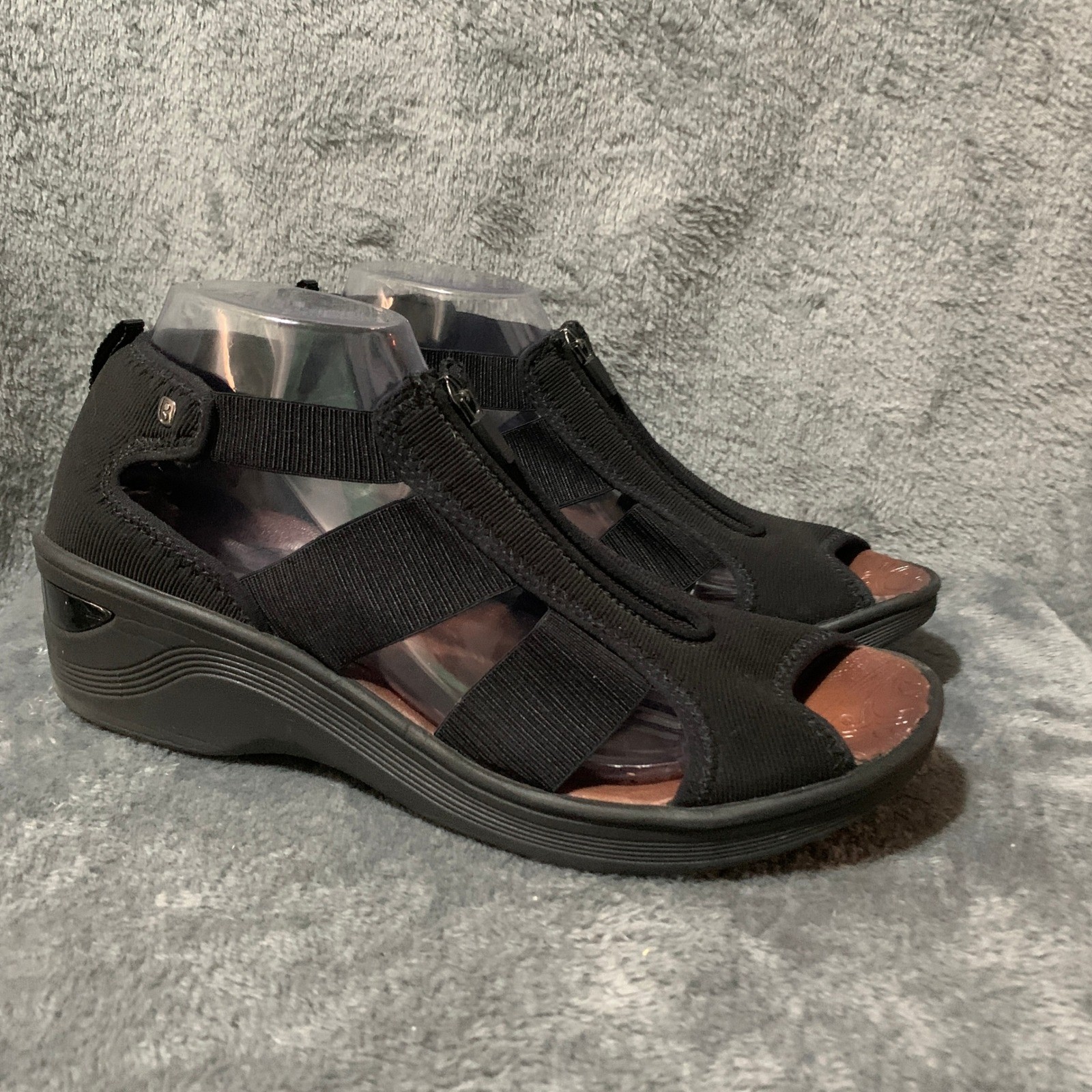 Bzees Duet Black Fabric Wedge Sandals Front Zip Peep Toe Womens Size 11 M