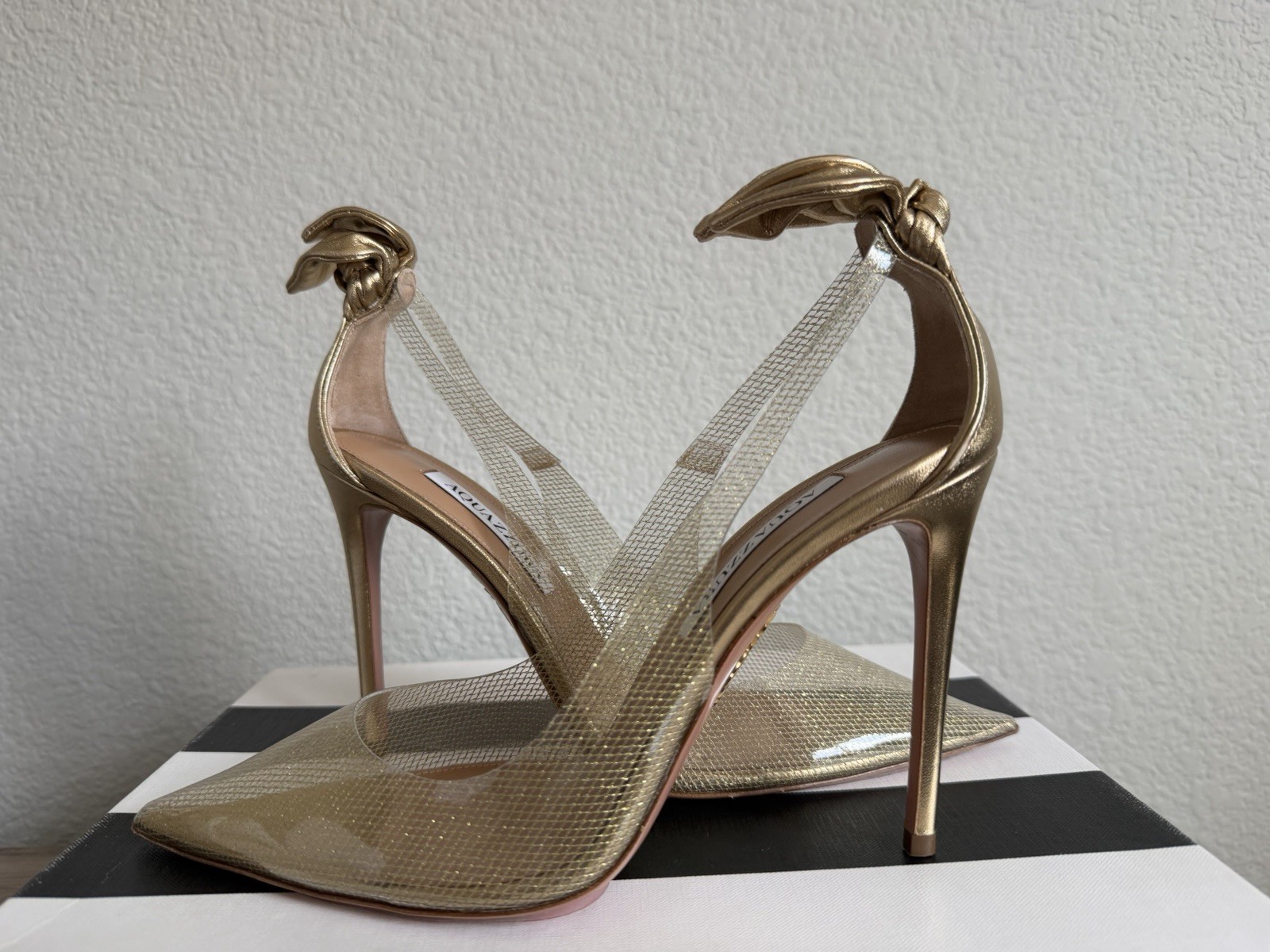 Aquazzura Gold Bow Pointed Toe Stiletto Slip On Pumps EU 38.5 Women