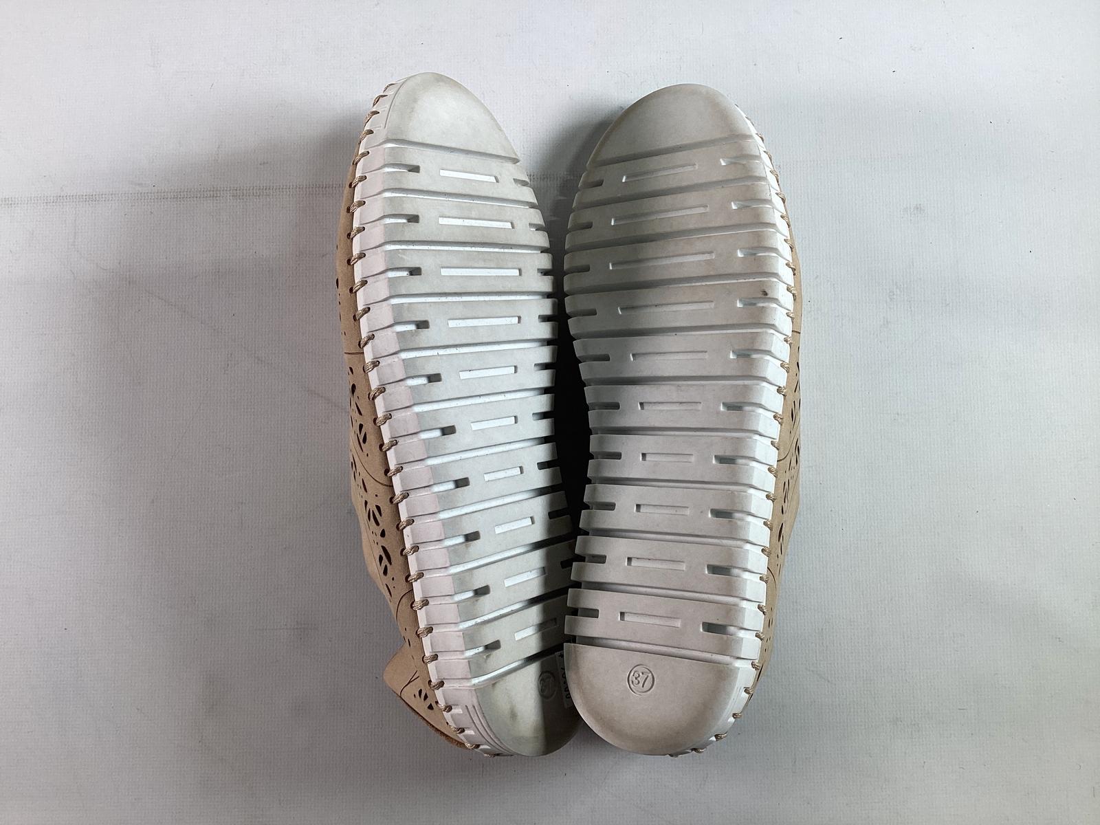 Womens Eric Michael Beige Nubuk Shoes NEW