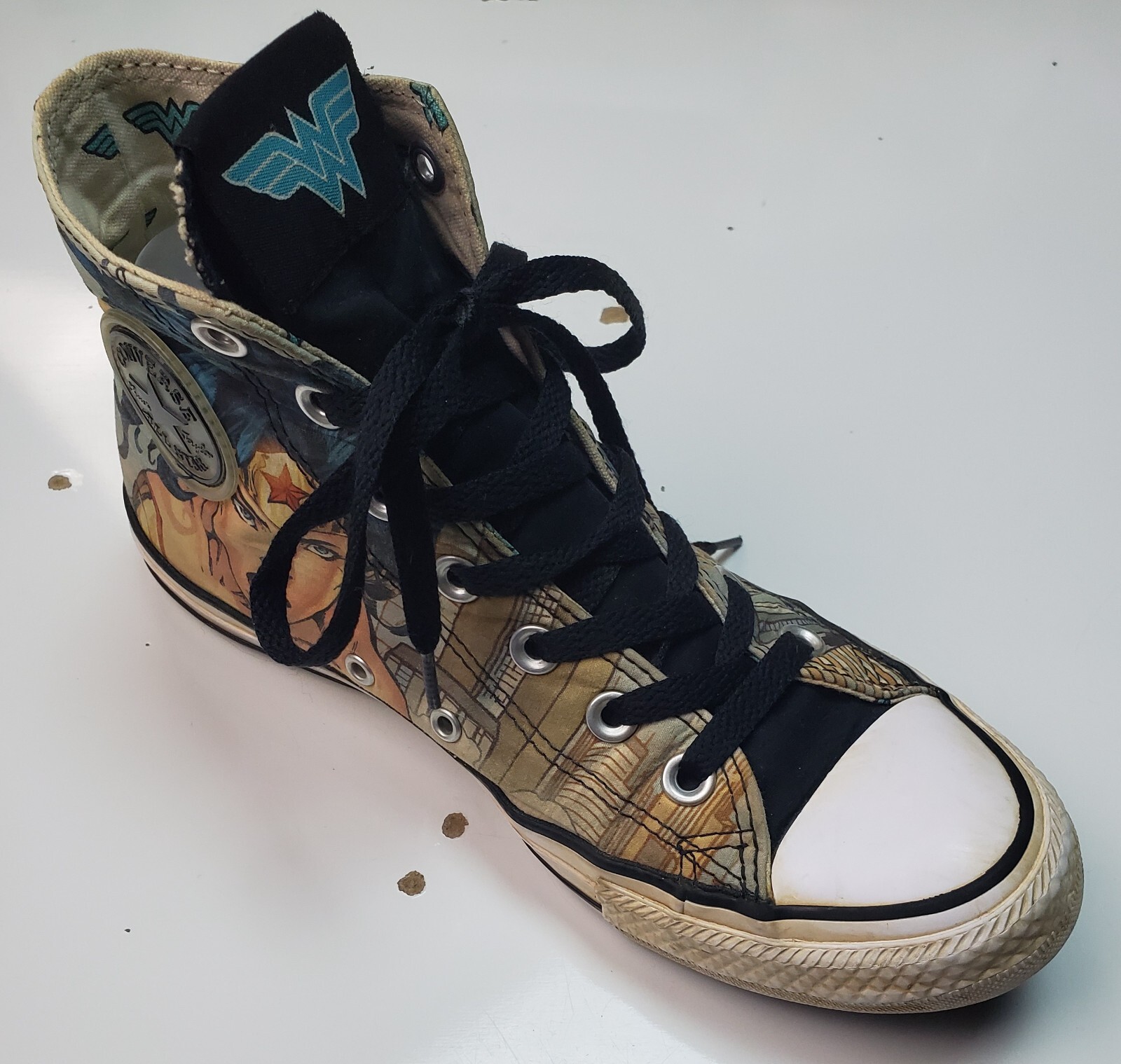 Converse All Star Unisex MISMATCHED Wonder Woman High Top Sneakers L 6-8/R 7-9