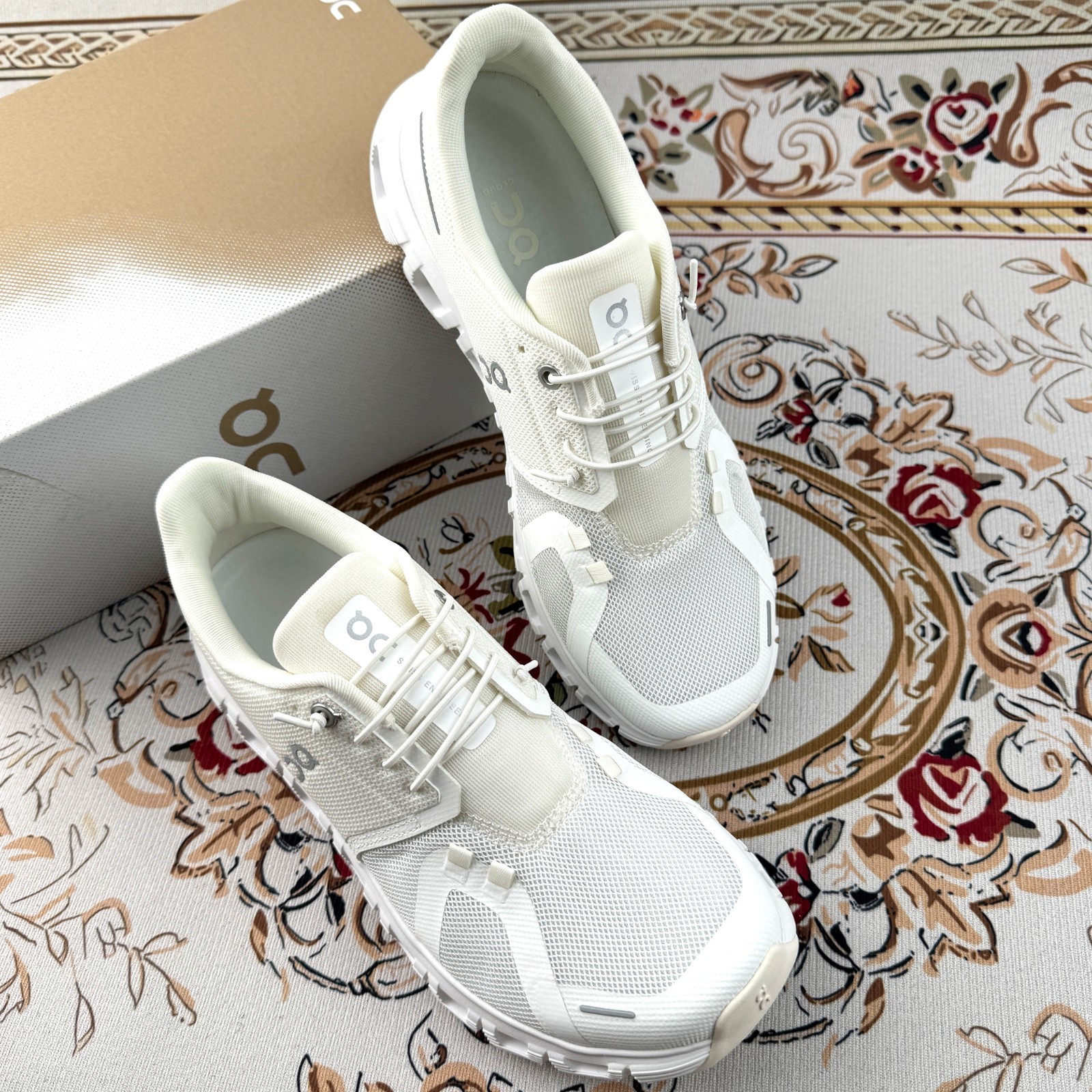 NEW On Cloud 6 White|White woman’s Sneakers/3WF10061200 US 6-9.5