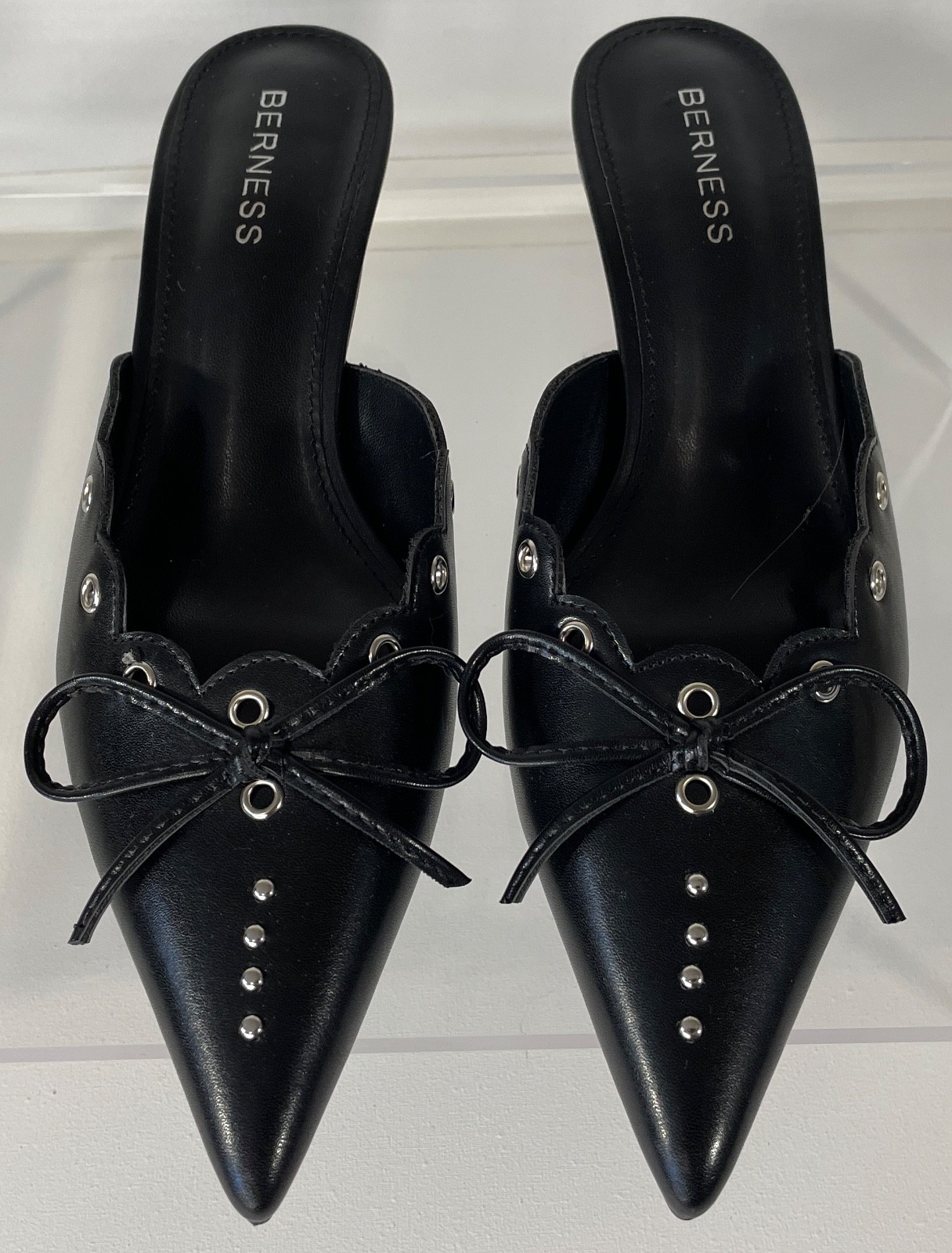BERNESS Melina Bow Studded Scallop Eyelet Pointed Toe Kitten Heel Mule 8 Black