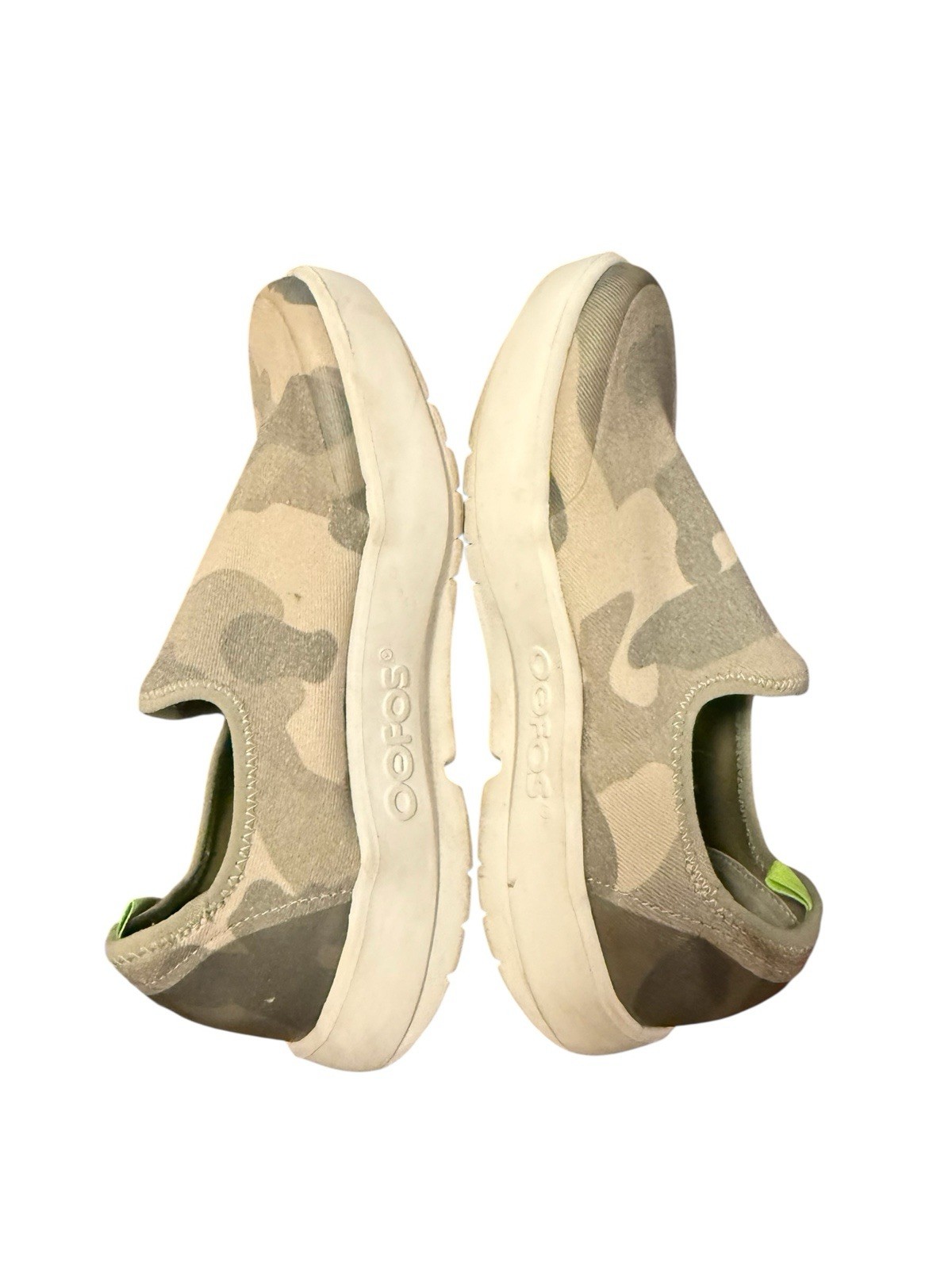 OOFOS OOmg eeZee Low Camo Canvas Slip On Casual Recovery Shoes Women’s Size 6