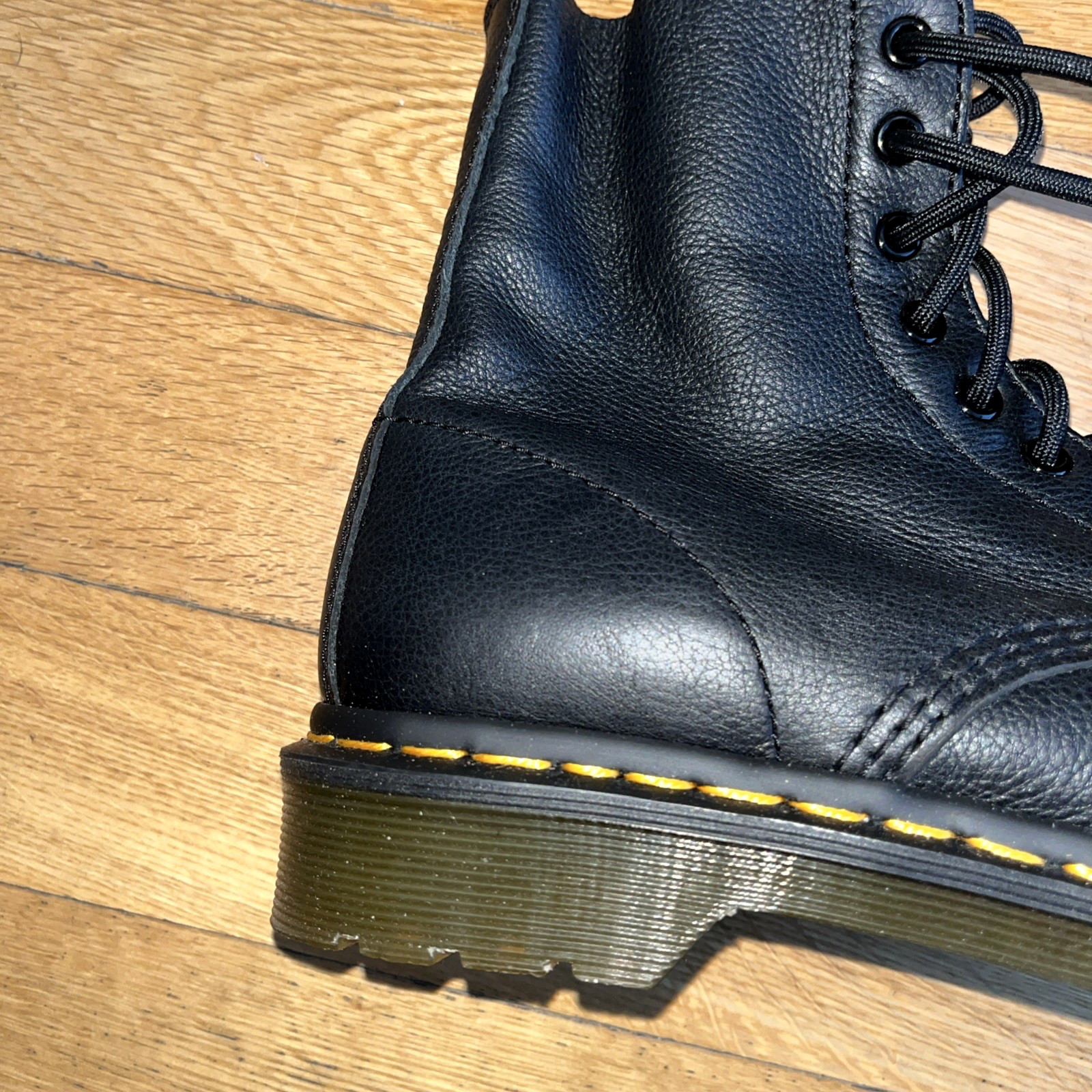 Dr. Martens Pascal Virginia Leather Boots Women’s 8 NWT Combat Black