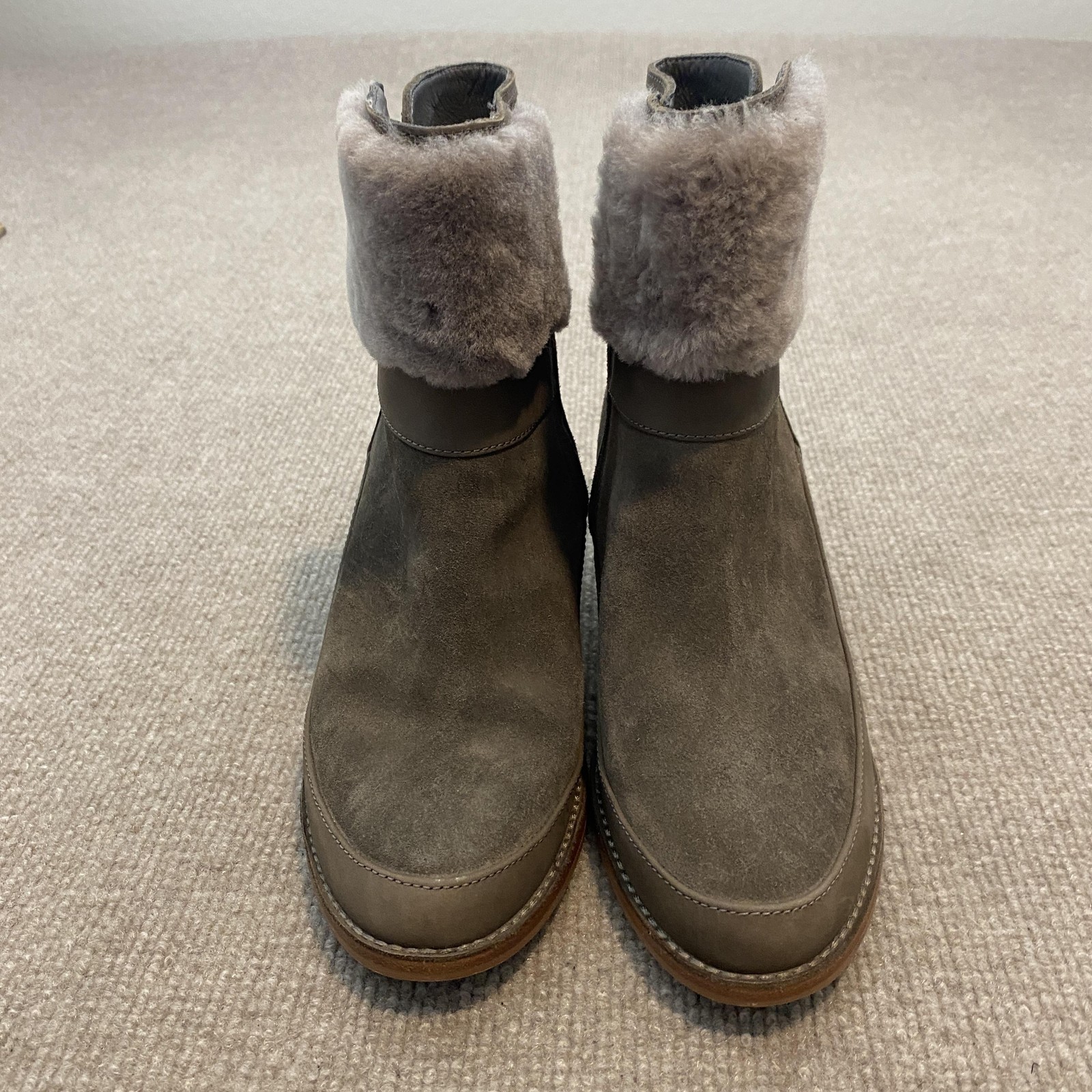 UGG Boots Womens Size 7.5 Olive Suede Shearling Lined Ankle Block Heel 1104863