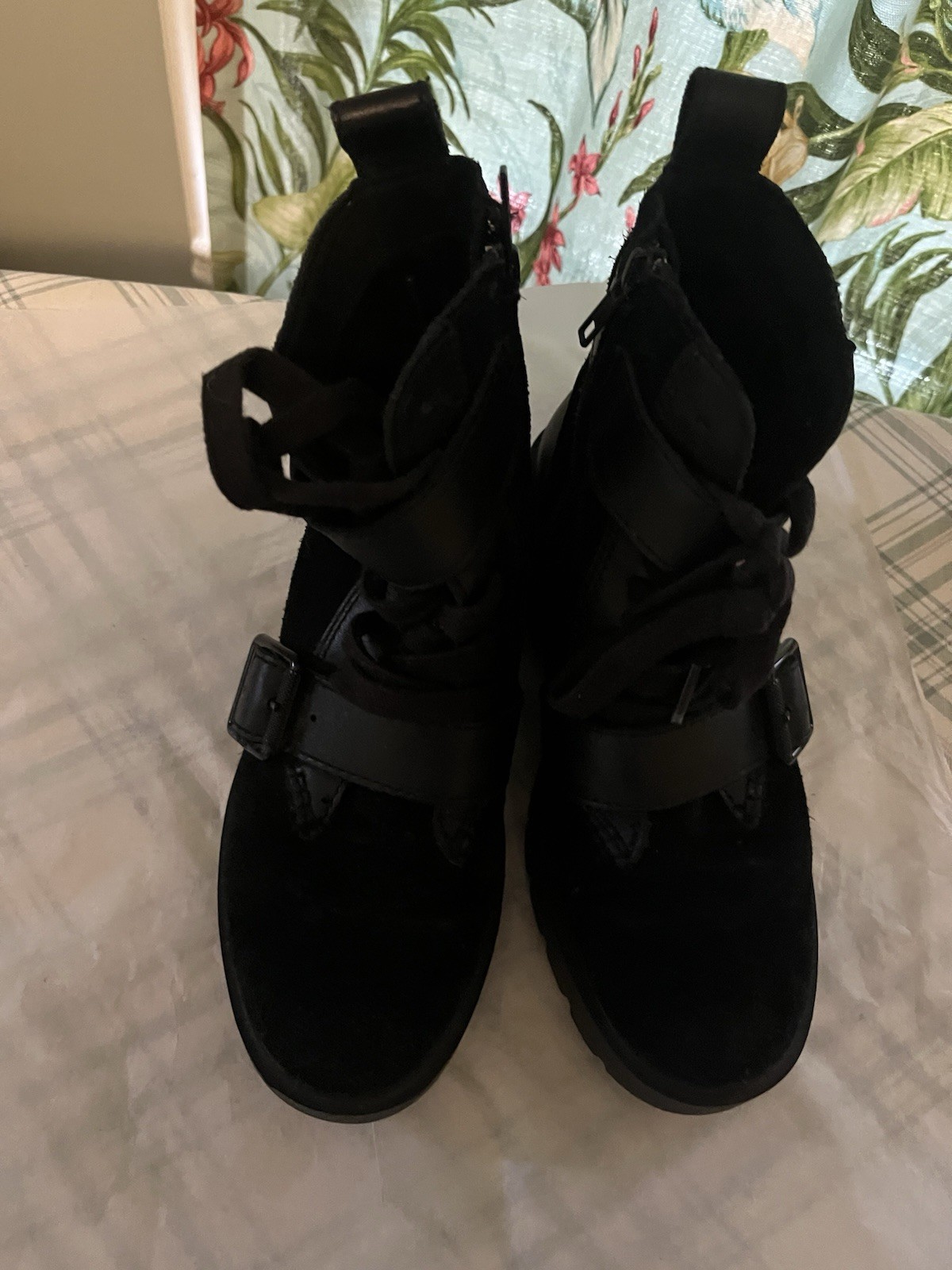 UGG Women’s Black Suede Ankle Boots Size 7 Medium B M New No Box