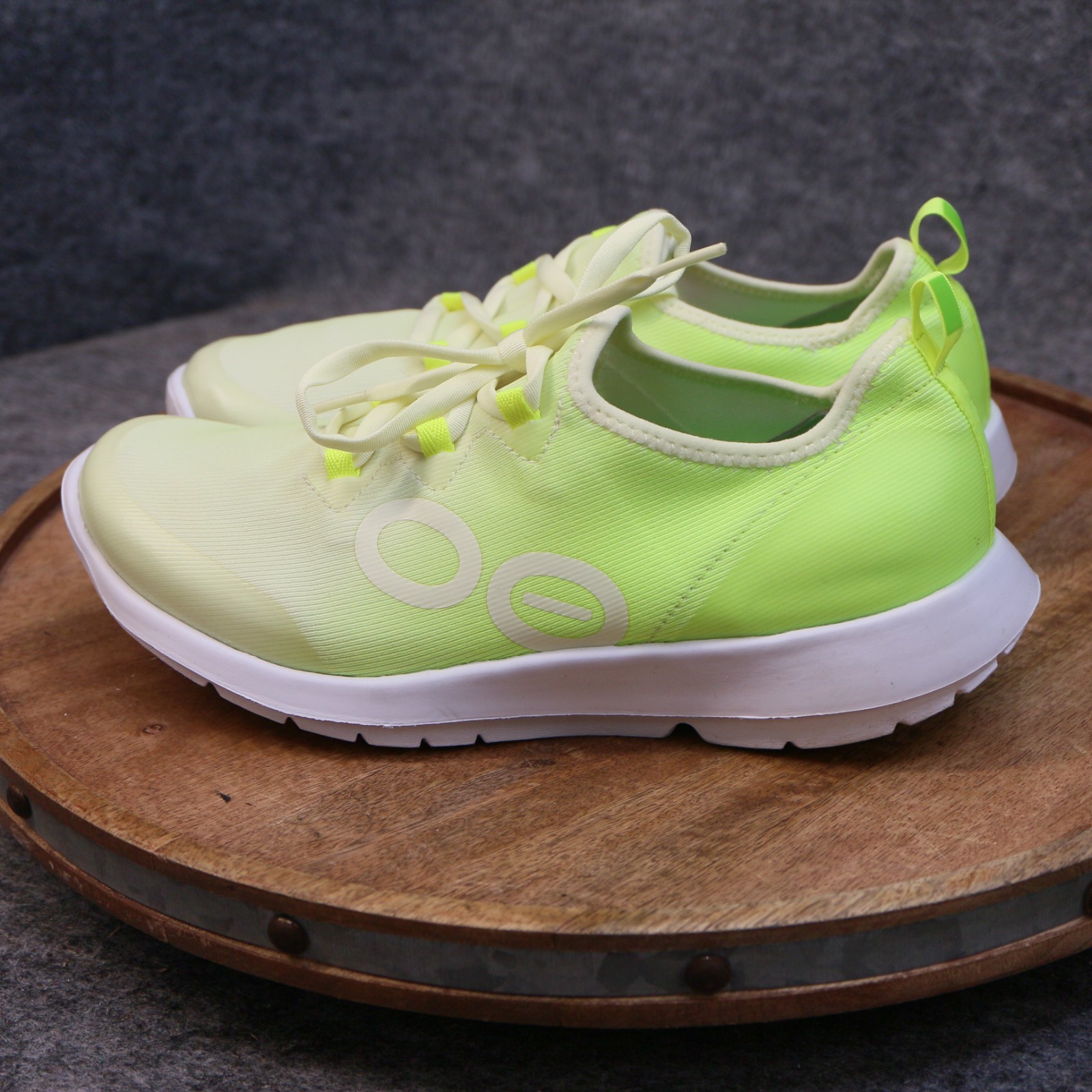 Oofos Oomg Sport LS Womens Size 9 Neon Yellow Recovery Shoes Comfort Athletic