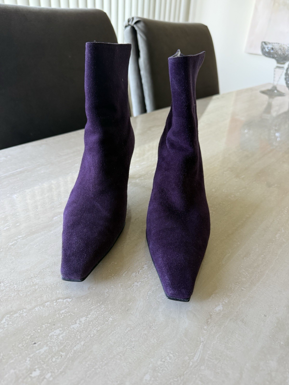 Stuart Weitzman Purple Suede Ankle Bootie Pointed Toe Kitten Heel Back Zip US 7