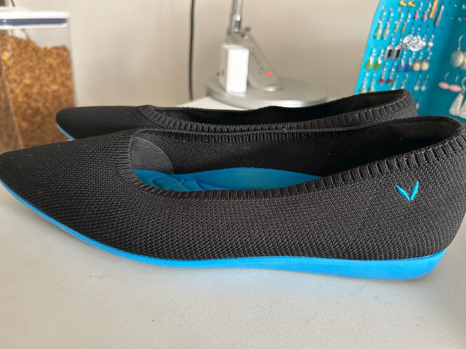 Vivaia womens pointed toe flats, back with blue detail, size 8.5, excellent cond