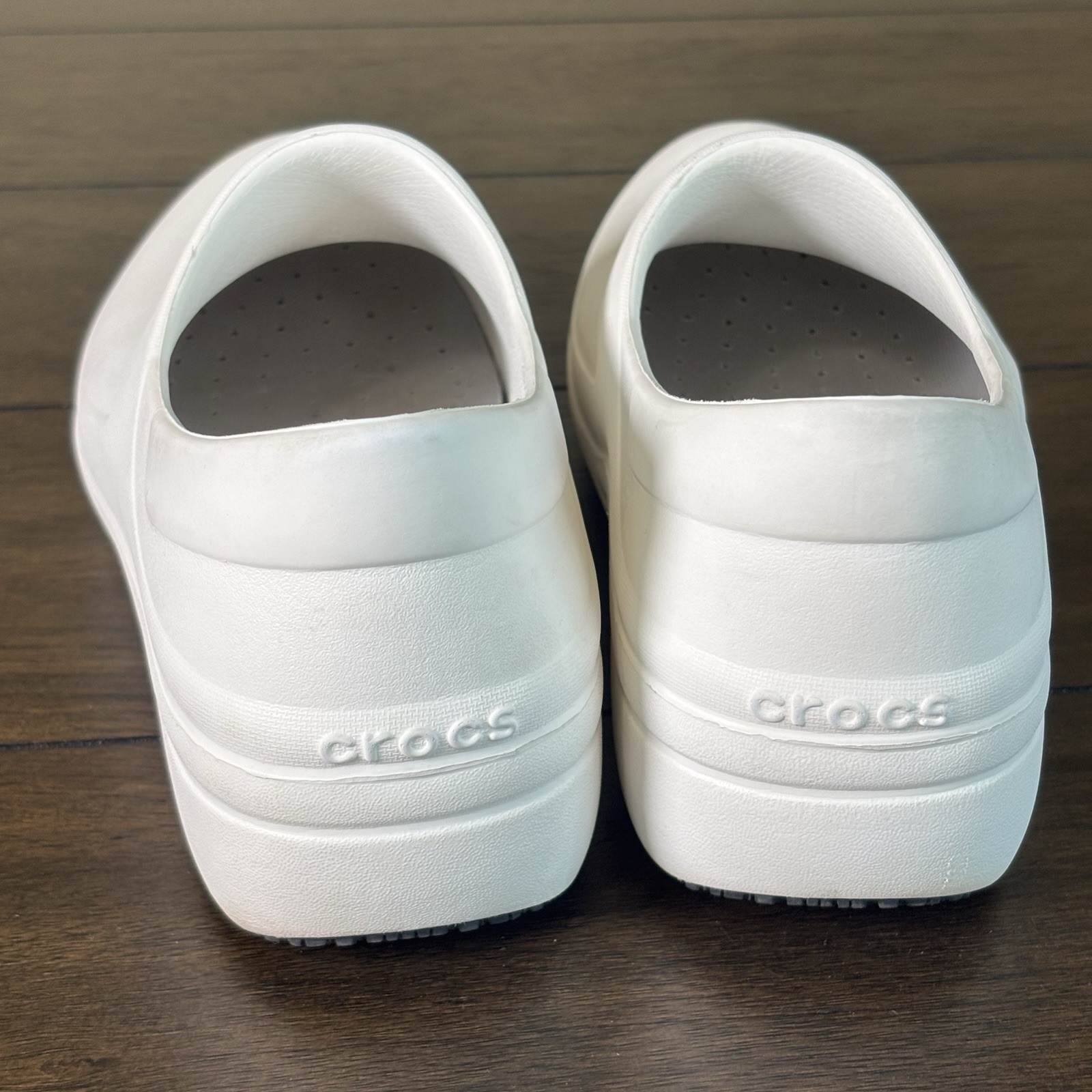 Crocs Neria Pro II Dual Womens 8 Comfort White Clogs Slip Resistant Workwear