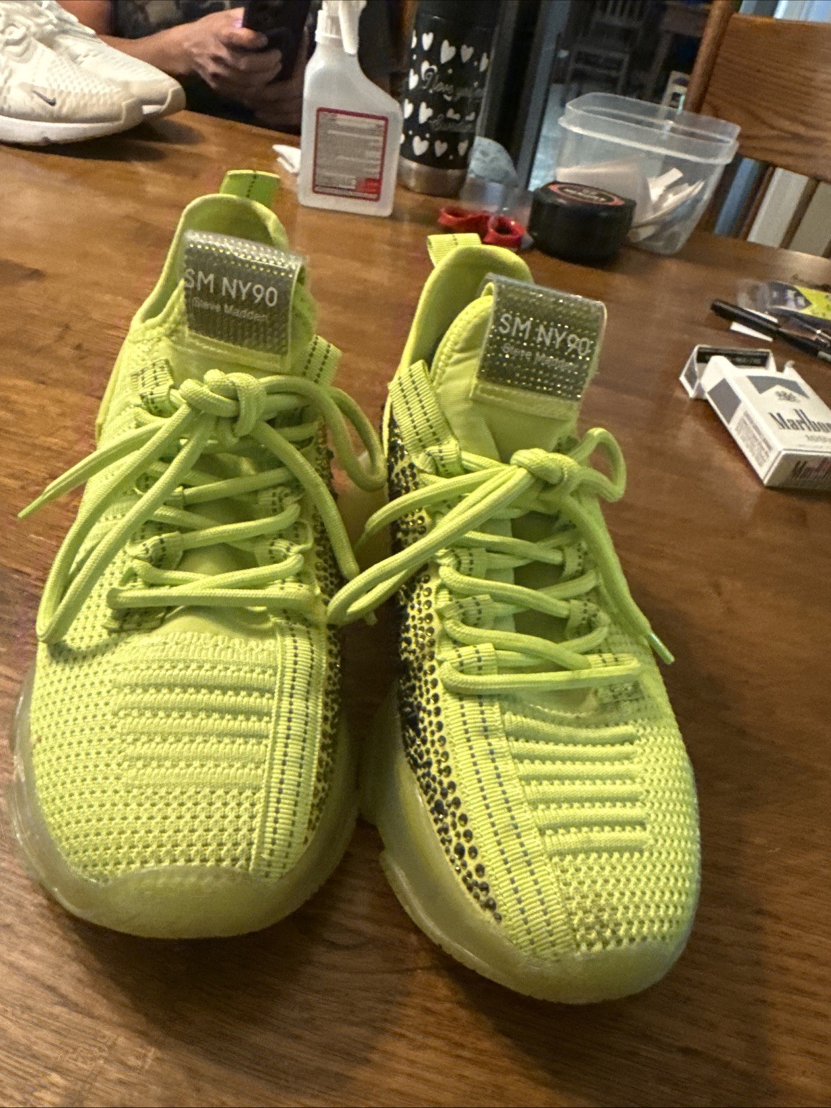 Steve Madden SM NY 90 Women’s 6.5 Green Sneakers Shoes Low Top