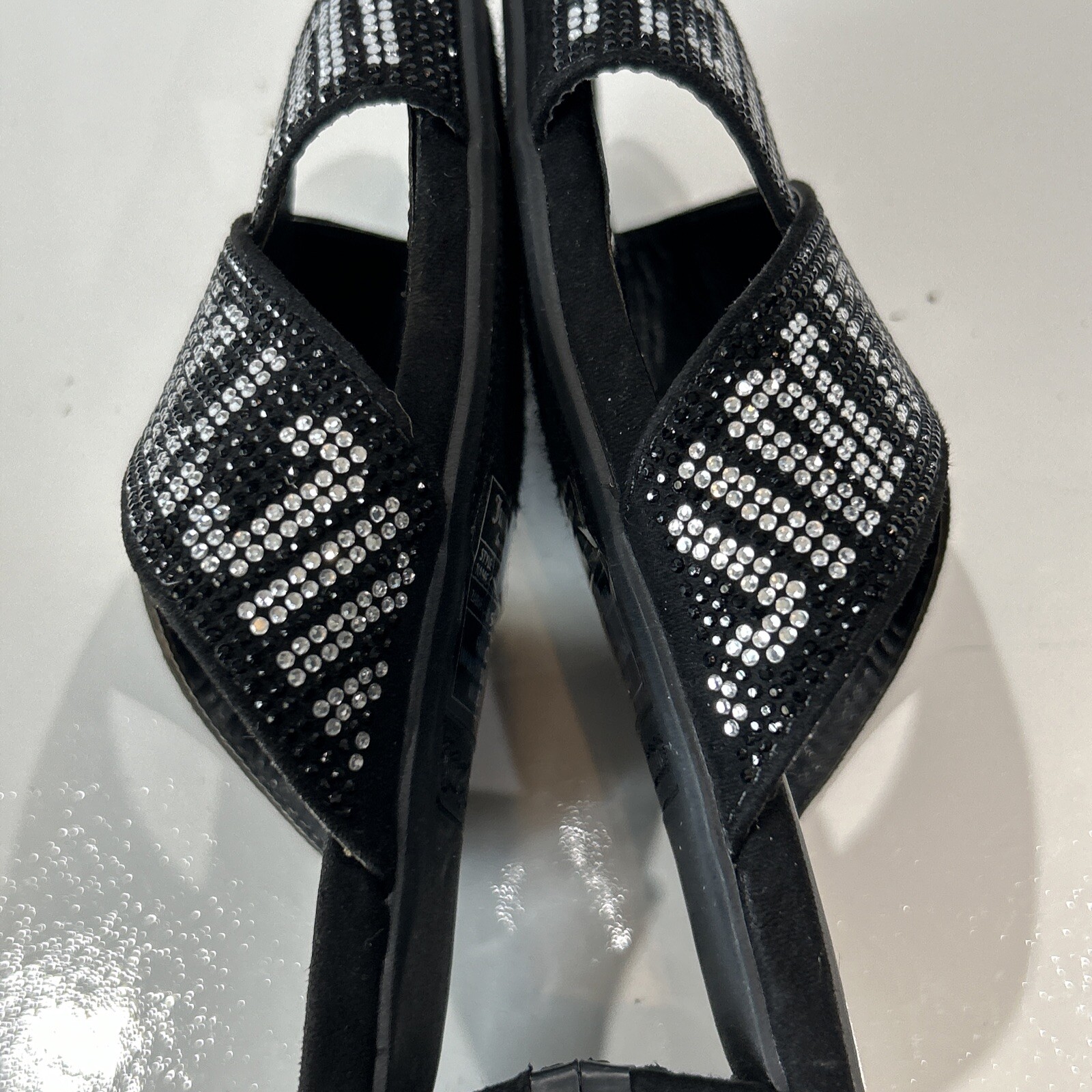 Juicy Couture 8.5 Crystal Logo Black Cross Over Sandals Bling Slip On Shoes