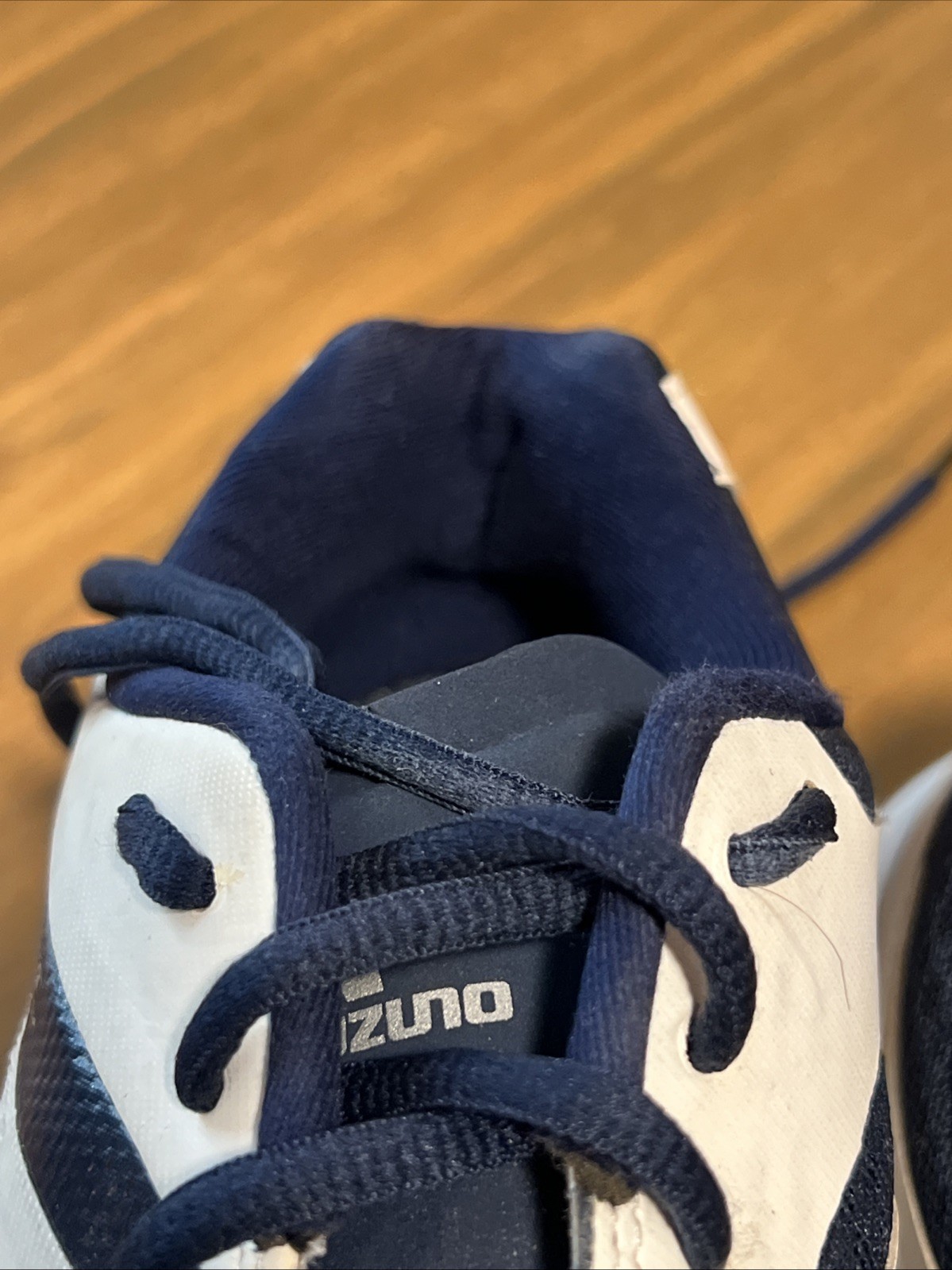 Mizuno Wave Lightning Z3 Size 9.5 Navy Blue /White Volleyball Shoes 430228