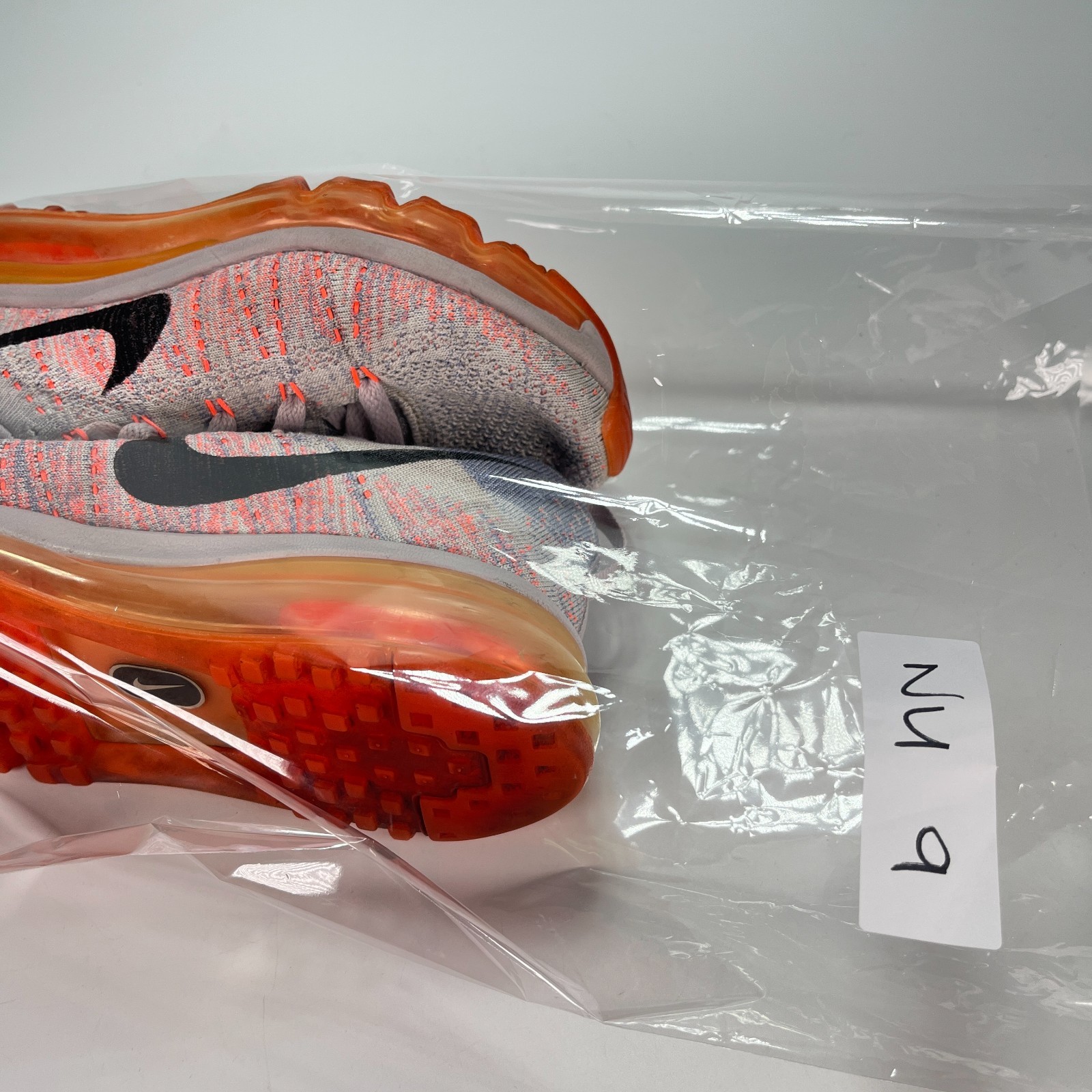 Nike Flyknit Air Max Hyper Orange Athletic Running Shoes 620659-508 Women’s Sz 6
