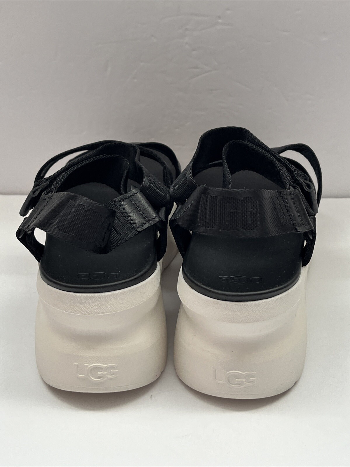 New! UGG Women’s Black LA Shores Platform Sandals Size 10, Casual
