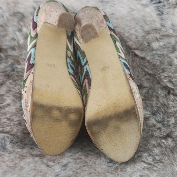 Diba Girl Chevron Print Cork Platform Heels Size 6.5M Multicolor Green Beige Bro