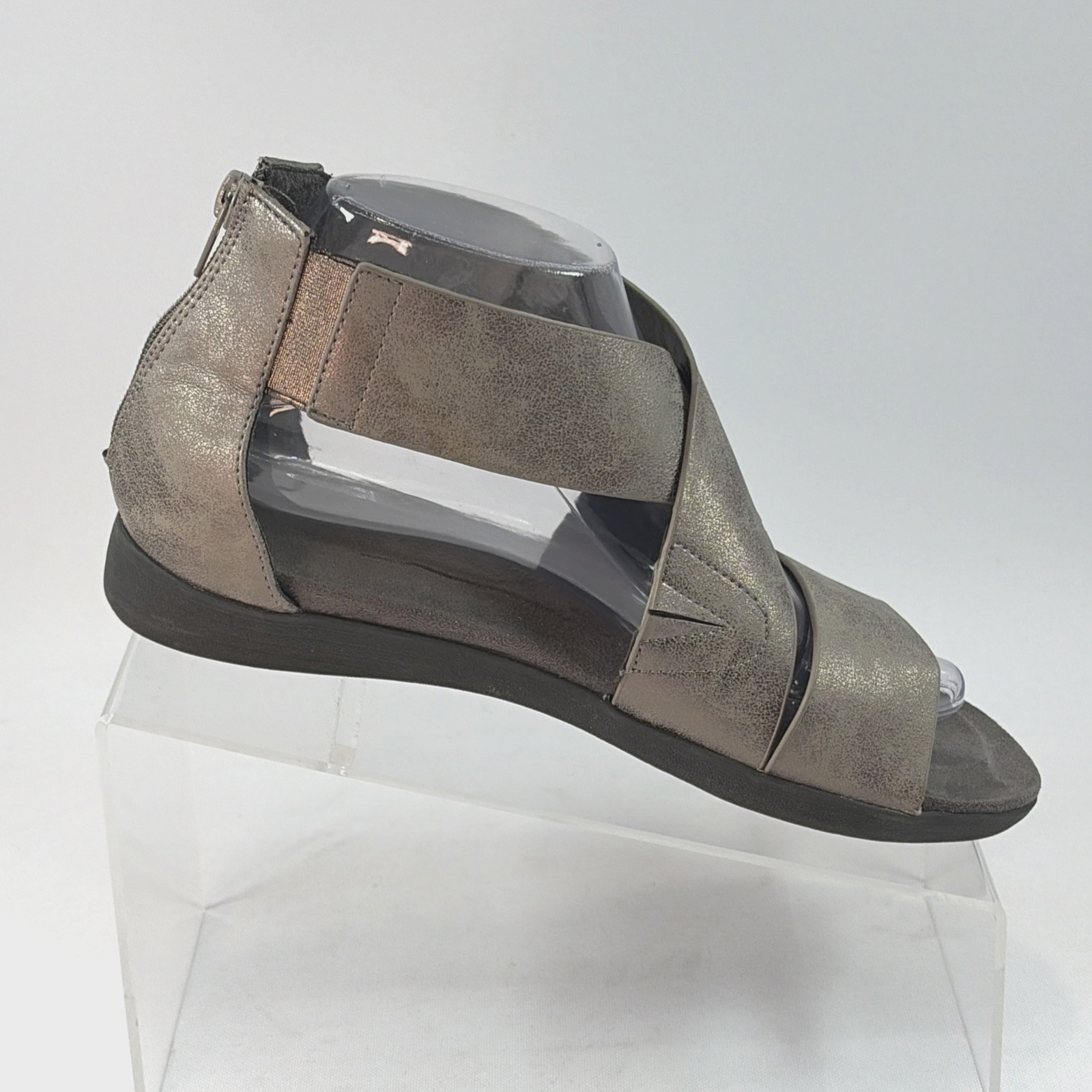Pierre Dumas Sandals Women’s 7.5M Silver Leather Strappy Heel Zip Comfort Shoes