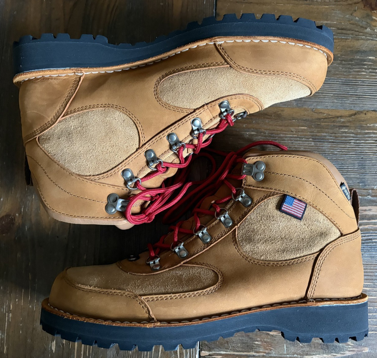 Danner W’s Sz: 10M Cascade Crest 5″ Brown/Red Genuine Leather Hike NWB