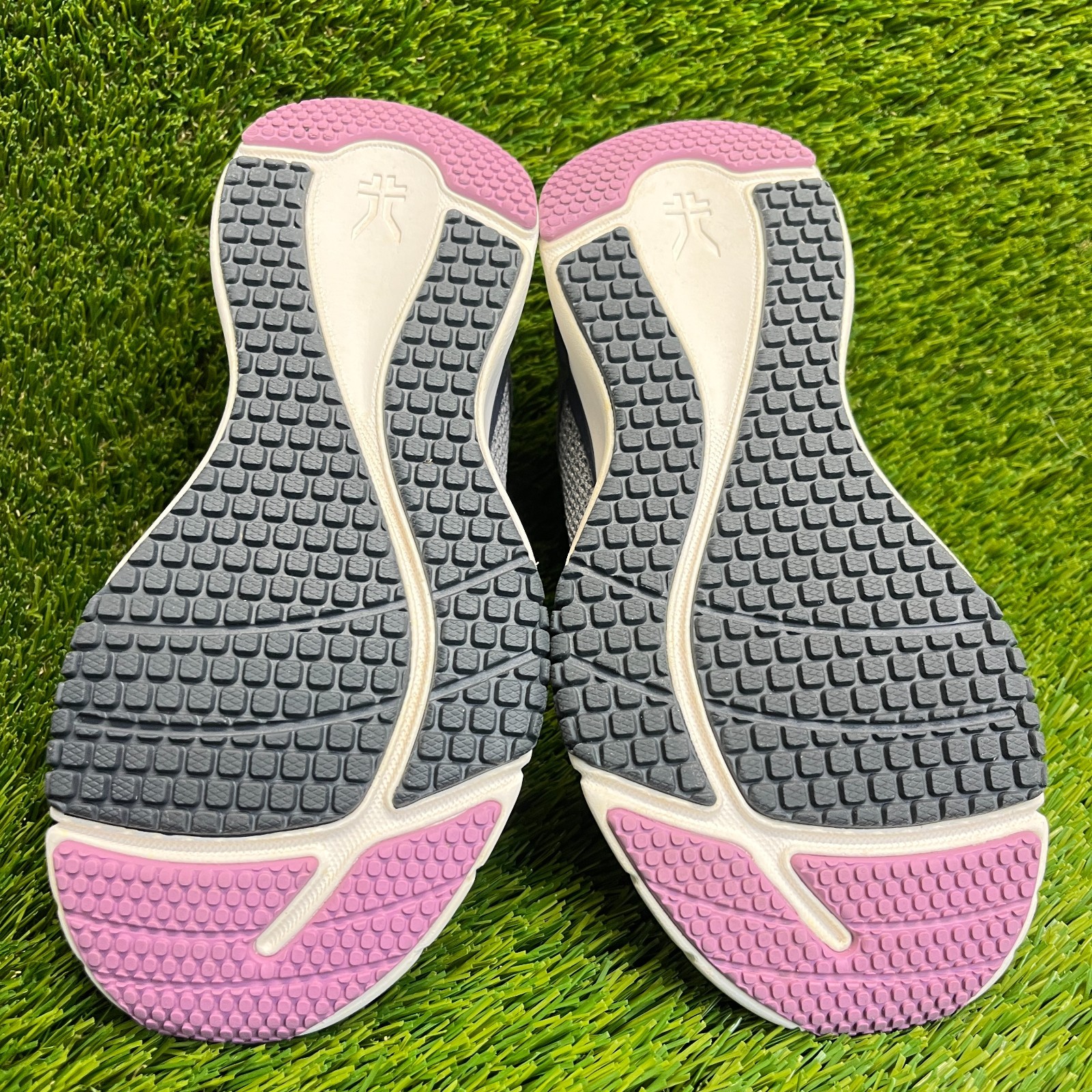 Kuru Quantum 2.0 Womens Size 5 Gray Purple Pink Athletic Running Shoes Sneakers