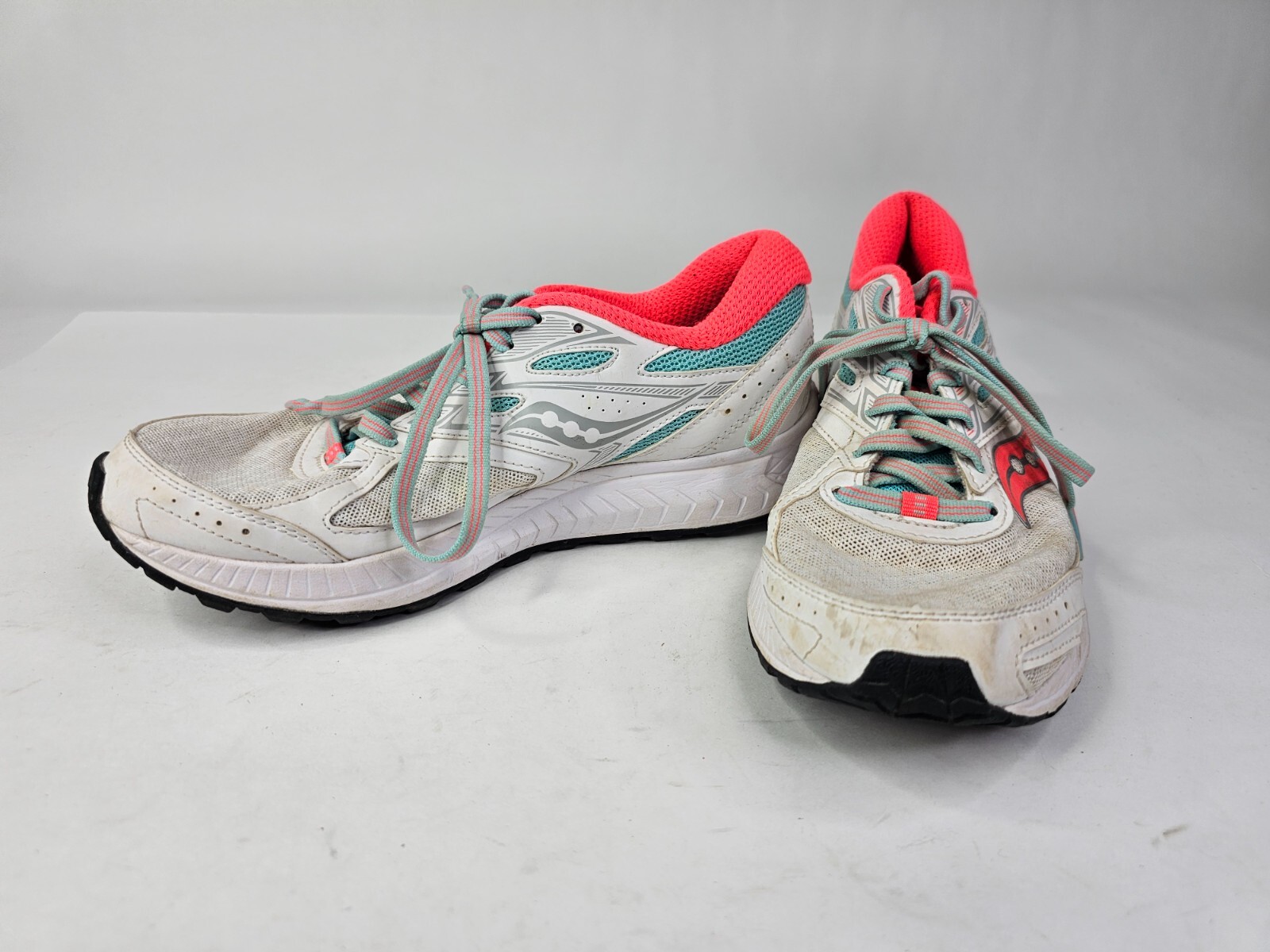 Saucony Cohesion 13 Road Running Shoes Womens Size 6.5 S10561-2 White Blue Neon