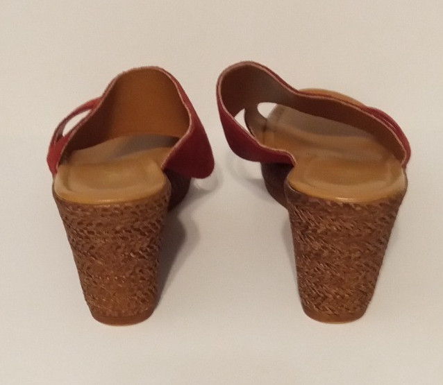New Mariella Women’s Size 9M Burgundy Leather Wedge Sandals Made in Italy