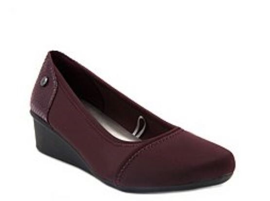 London Fog Women’s Newton Wedge Size 8.5 New With Box