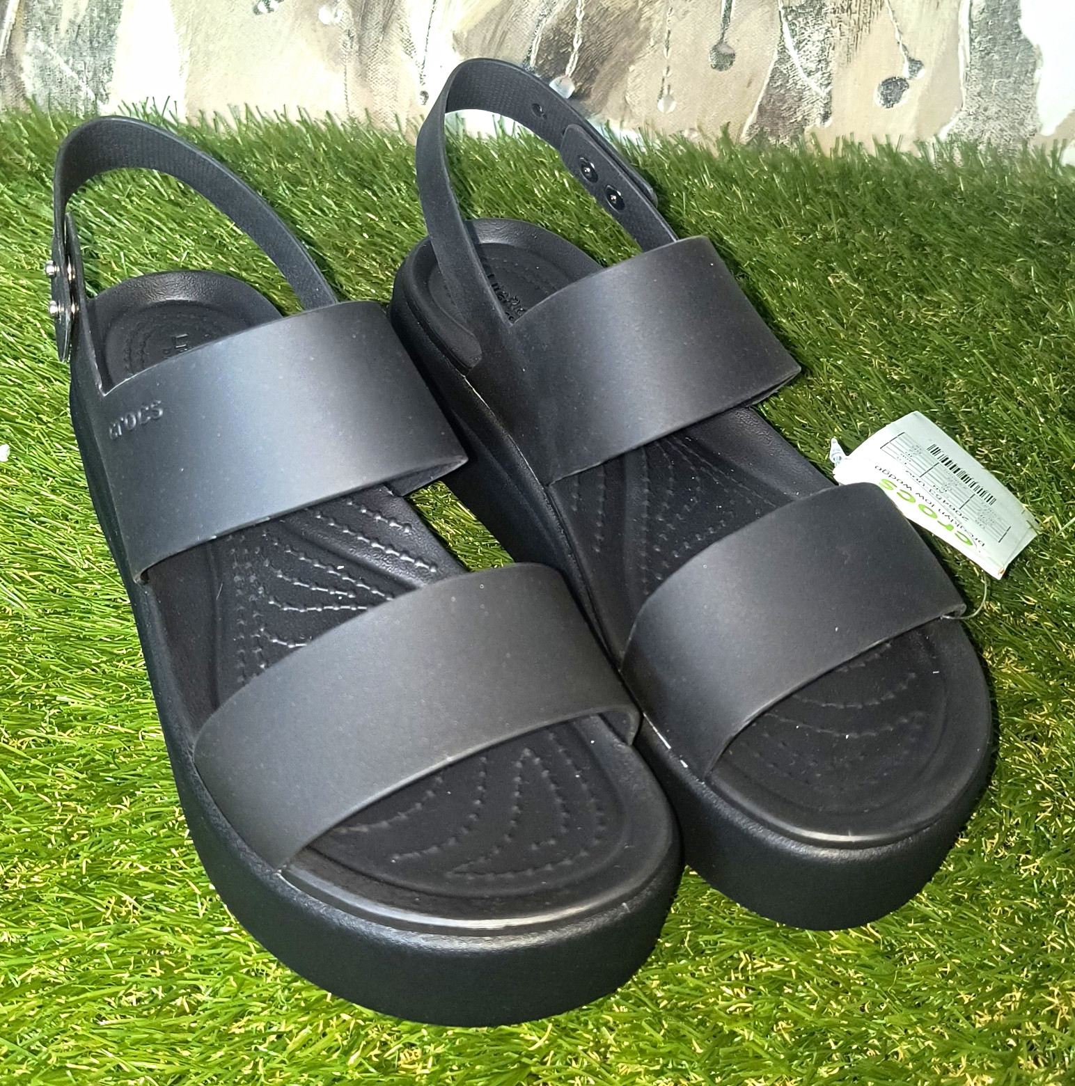 Crocs Black Brooklyn Low Wedge Platform Sandals Cushioned Women’s US 6