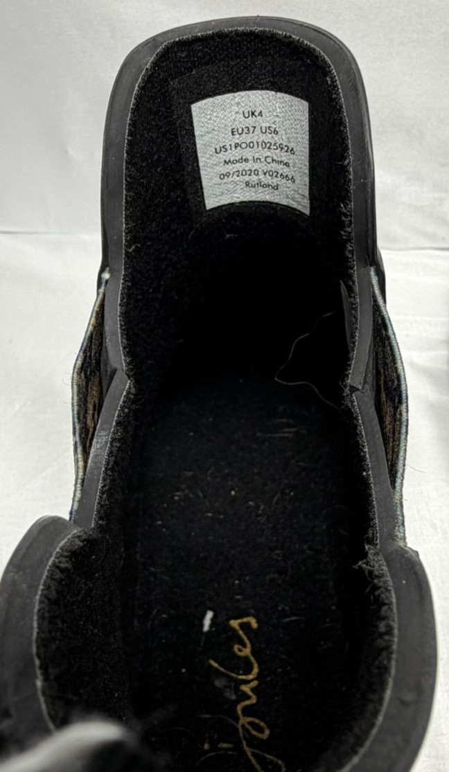 Joules Rutland rubber ankle rain Boots in black with a snakeskin pattern size 6
