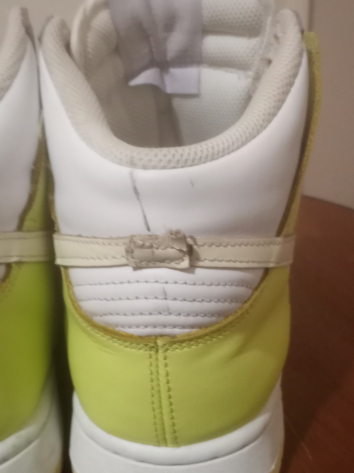 Nike Dunk High Womens Size 7.5 White/Cashmere-LT Lemon Twist DD1869-108